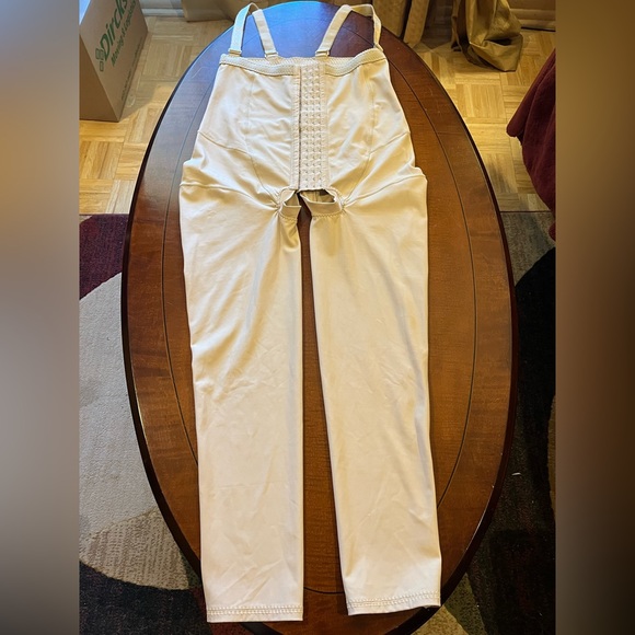 Compression girdle ankle length, tummy & buttocks control, adjustable width. M-L - Picture 2 of 10